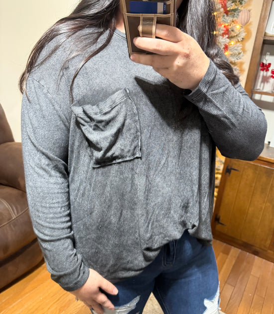 ASH BLACK RIBBED POCKET TOP