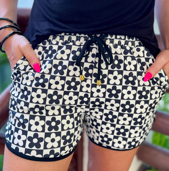 RETRO DAISY SHORTS