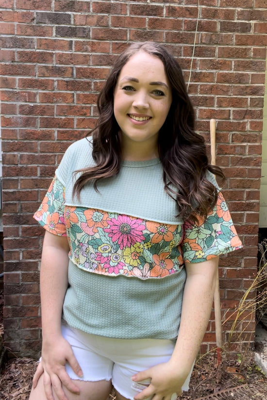 FLORAL COLORBLOCK TOP